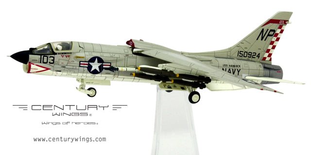 Century Wings 601475 1:72 F - 8E CRUSADER US NAVY VF - 211 FIGHTING CHECKMATES NP103 1966 (Flap Down Version)