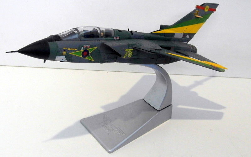 Corgi AA33604 Panavia Tornado GR.Mk 1 RAF No.27 Sqn, ZA564