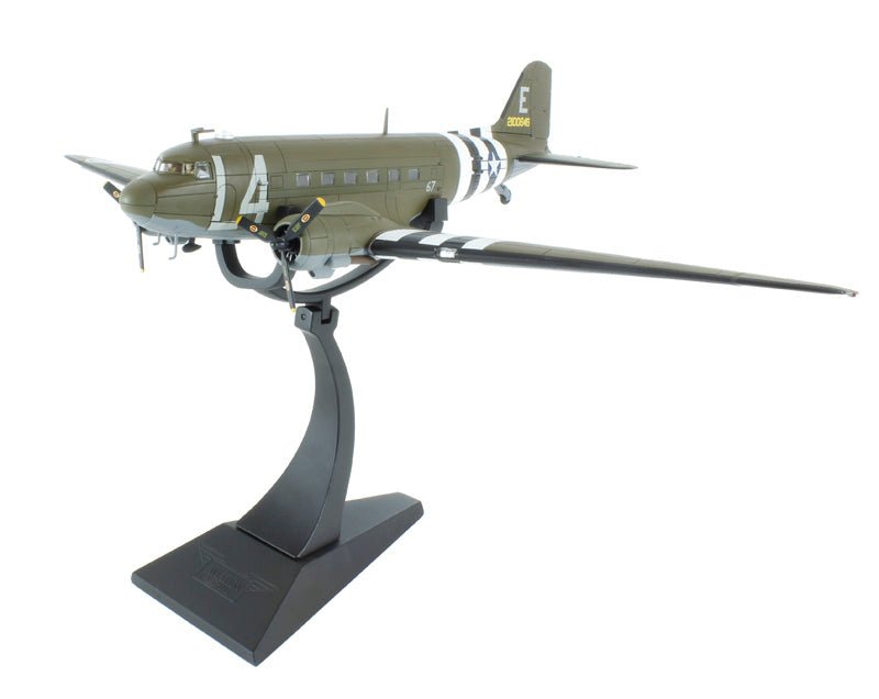Corgi AA38207 1:72 C-47 Skytrain, 439th TCG, 50th TCW, June 5th, Upottery, Devon