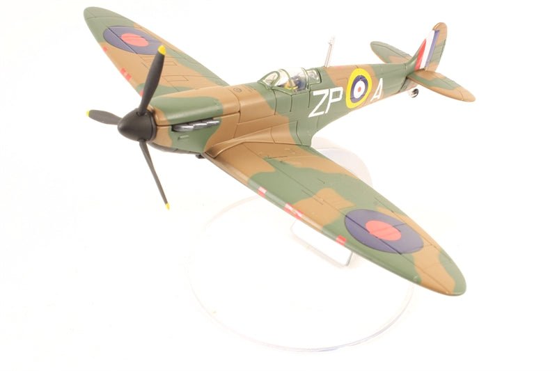 Corgi AA49001 1:72 Supermarine Spitfire Mk II RAF No.74 Sqn, Adolf "Sailor" Malan, RAF Hornchurch, England, Battle of Briatin, July 10th 1940