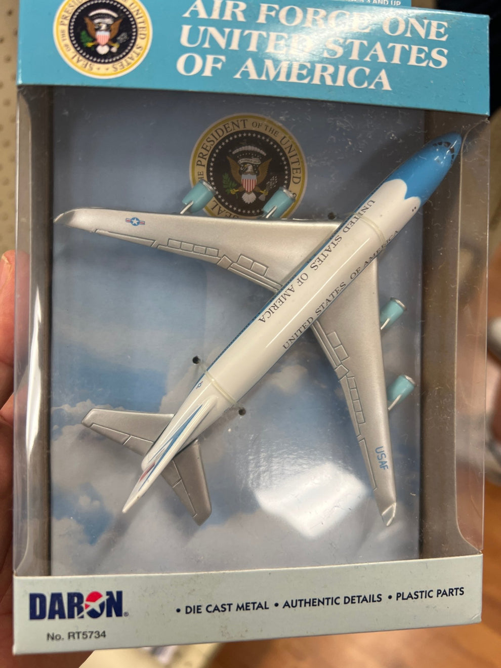 Daron Shop Daron Air Force One 747 Single Plane – MTS Aviation Models