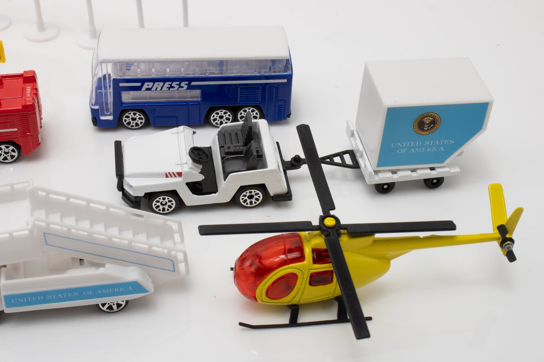 Daron DT5732 Air Force One Large Airport Playset