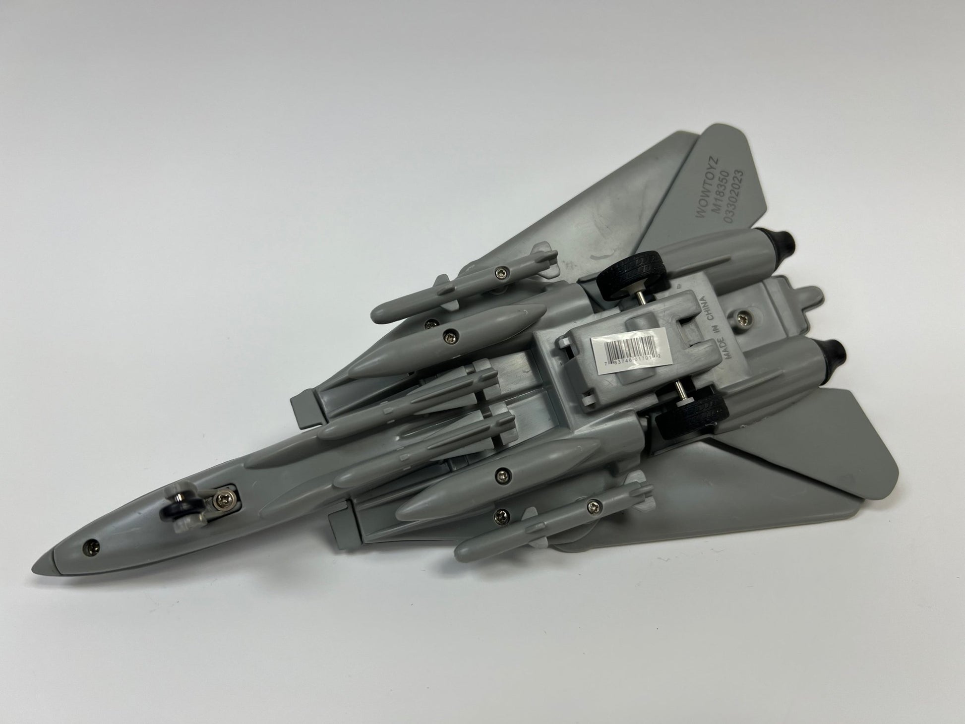 Diecast Pull - Back Toy F - 14 Tomcat USN W/Swing Wing Action