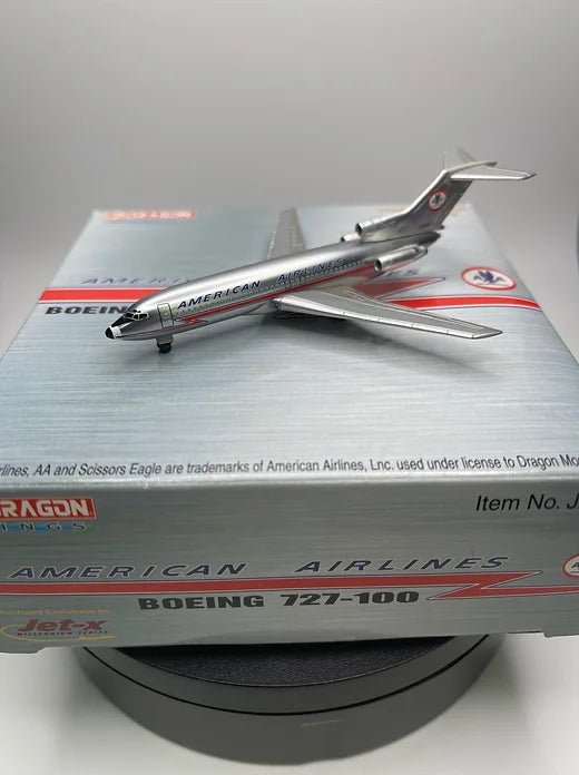 Dragon Models/Jet X JX010 1:400 American Airlines Boeing 727 - 100