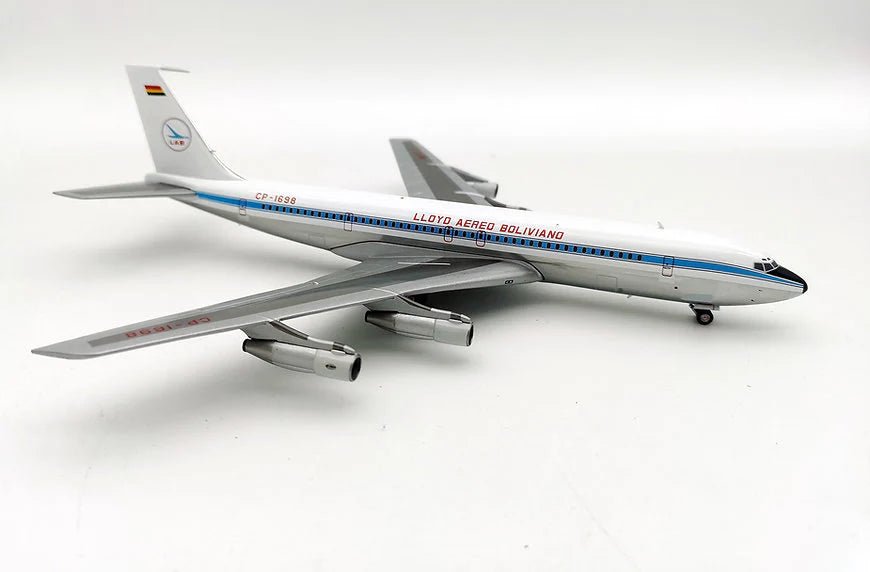 El Aviador EAV1698 1:200 Lloyd Aereo Boliviano Boeing 707 - 300 CP - 1698