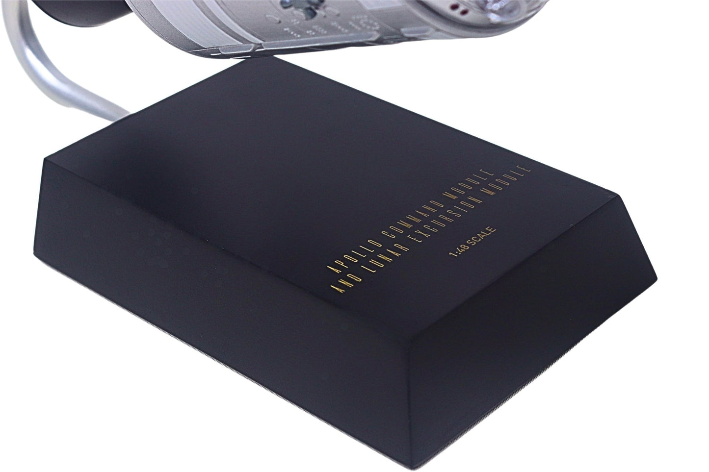 Executive Series EXE3648 1:48 Nasa Apollo 11 Command Module W/LEM