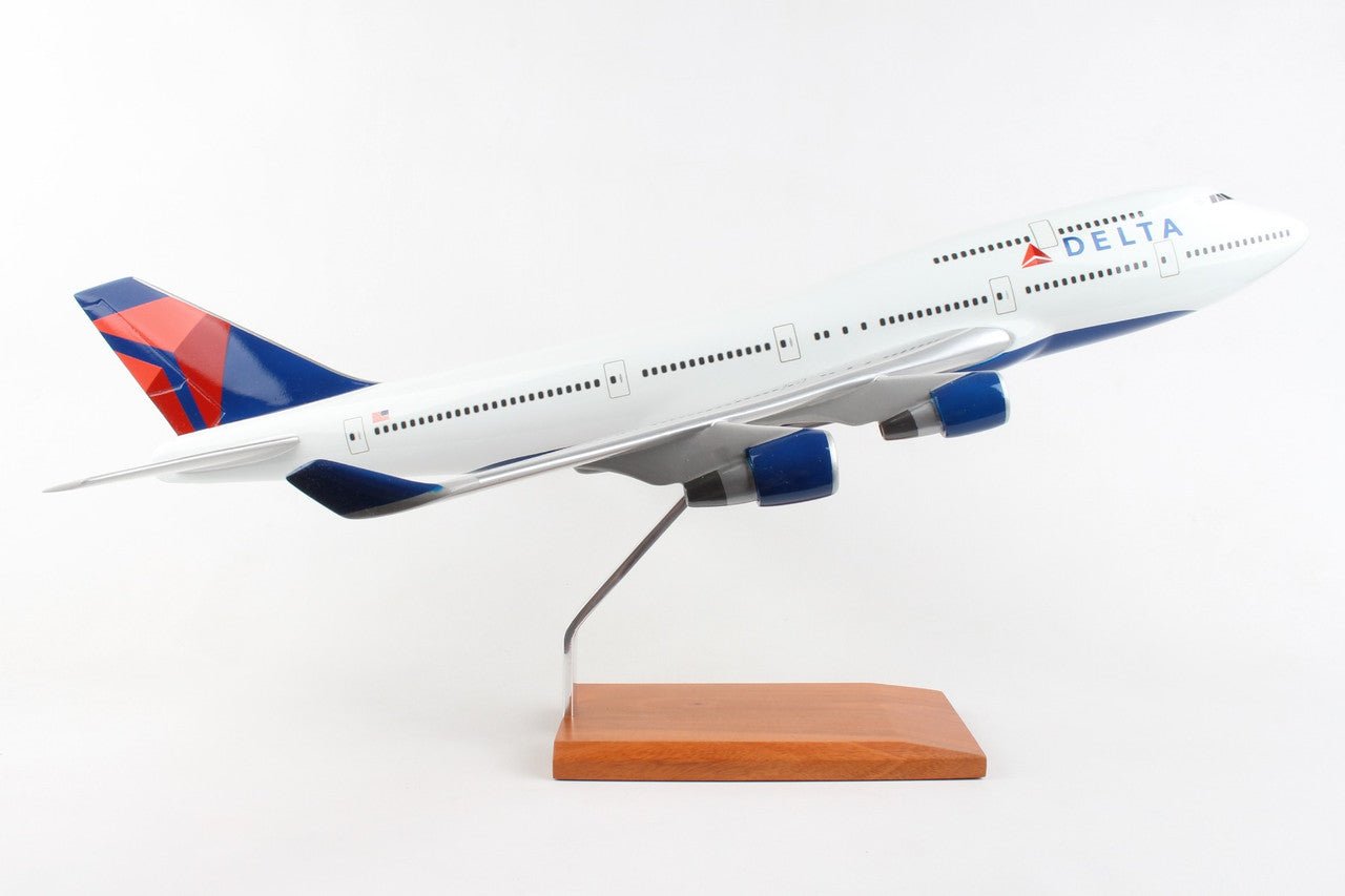 Executive Series G40210 1:100 Boeing 747 - 400 Delta Airlines