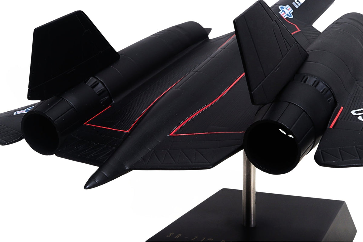 Executive Series Models EXB3572 1:72 SR-71 Blackbird USAF