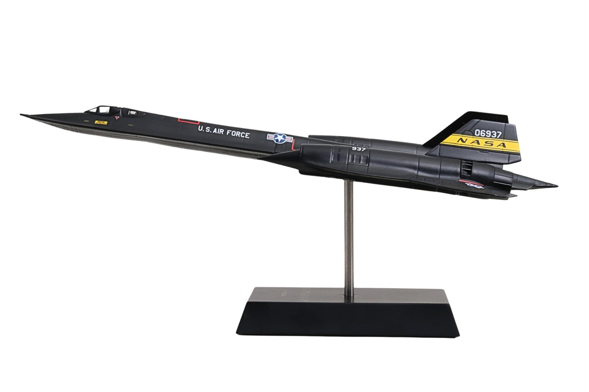 Executive Series Models EXB3572N 1:72 NASA SR-71 Blackbird