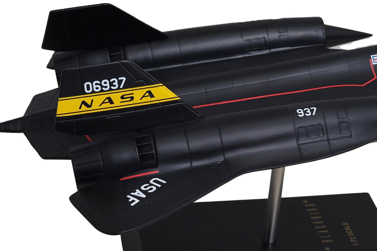 Executive Series Models EXB3572N 1:72 NASA SR-71 Blackbird