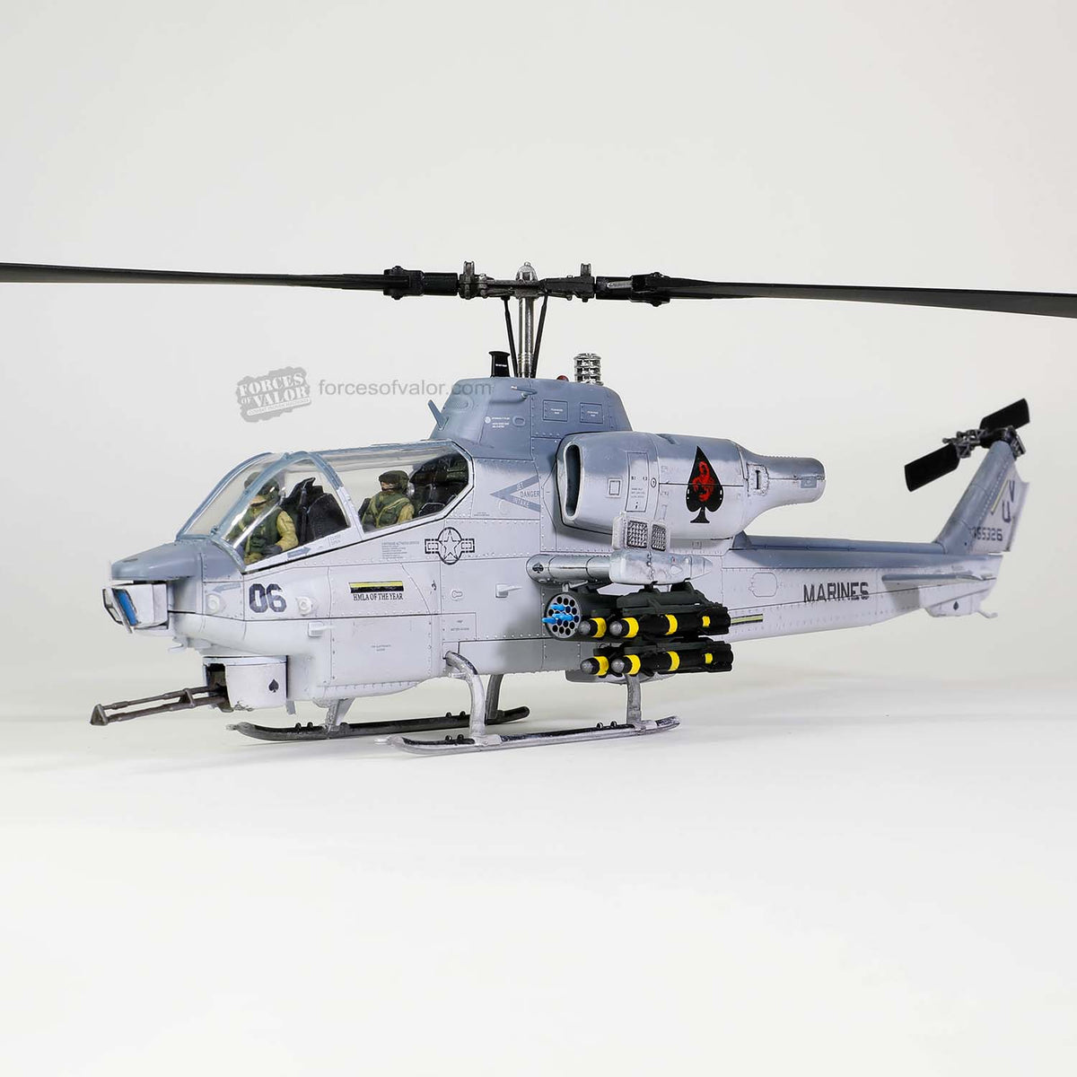 Forces of Valor FOV - 820004A - 1 USMC AH - 1W Whiskey Cobra