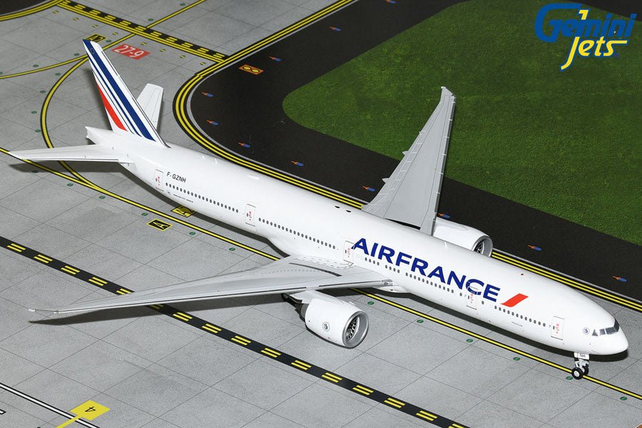 Gemini Jets G2AFR1282 1:200 Air France Boeing 777 - 300ER F - GZNH