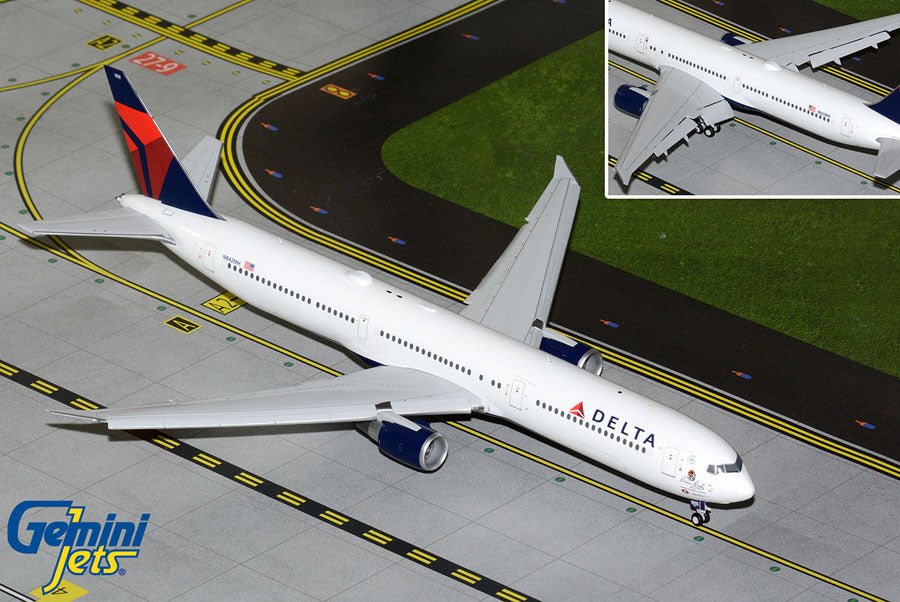 Gemini Jets G2DAL1444F 1:200 Delta Air Lines B767-400ER N842MH "Vince Dooley" "Flaps Down"