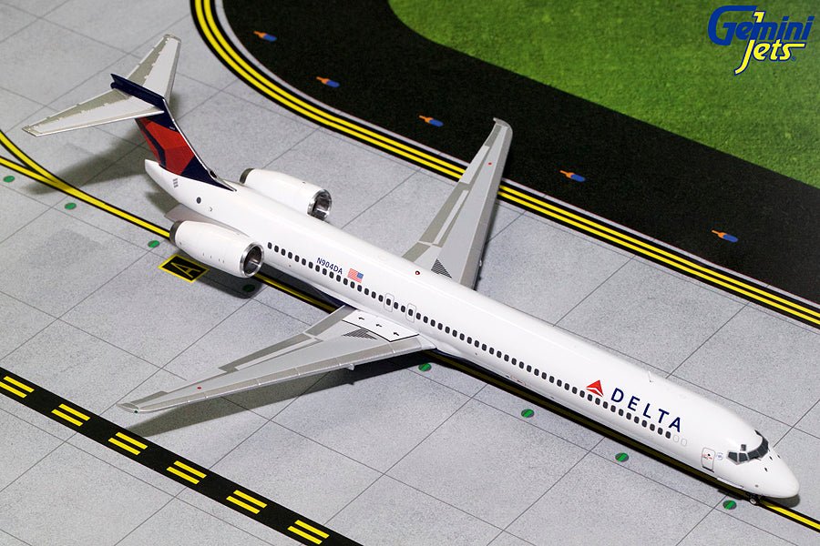 Gemini Jets G2DAL719 1:200 Delta Airlines McDonnell Douglas MD - 90 N904DA