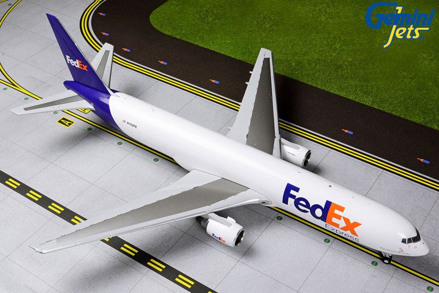 Gemini Jets G2FDX824 1:200 FedEx B767 - 300F N102FE