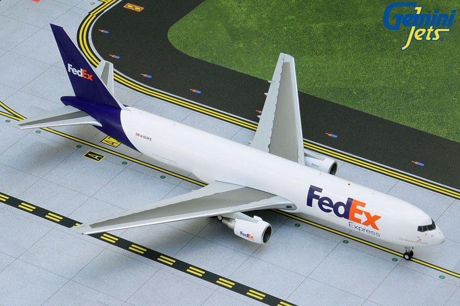 Gemini Jets G2FDX889 1:200 FedEx Boeing 767 - 300F