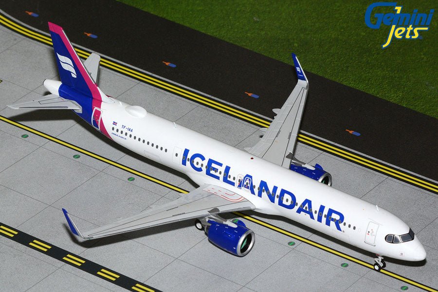 Gemini Jets G2ICE1401 1:200 Icelandair A321neo TF - IAA (upgraded stand)