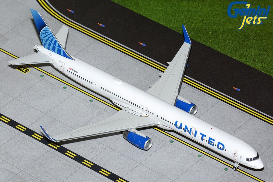 Gemini Jets G2UAL1101 1:200 Boeing 757 - 300 United