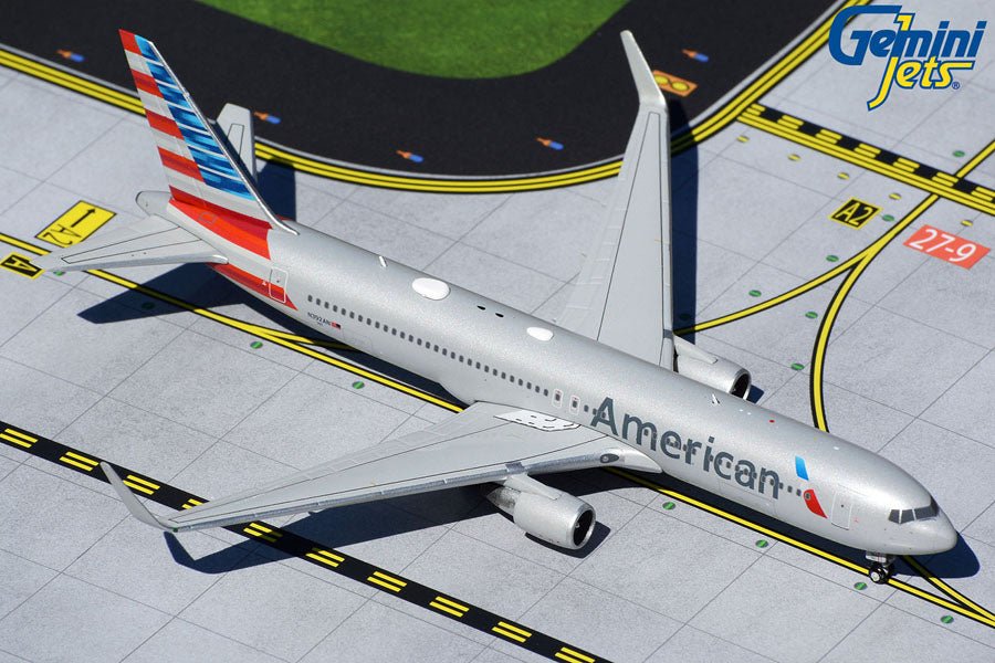 Gemini Jets GJAAL1866 1:400 American Airlines Boeing 767 - 300ER N392AN