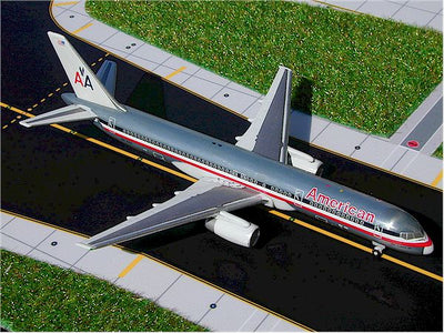 Gemini Jets GJAAL241 1:400 American Airlines Boeing 757-200 N674AN