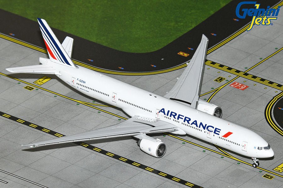 Gemini Jets GJAFR2248 1:400 Air France Boeing 777 - 300ER F - GZNH