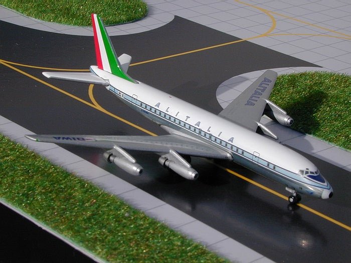 Gemini Jets GJAZA157 1:400 Alitalia Douglas DC-8-43 I-DIWA