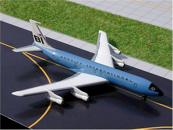 Gemini Jets GJBNF214 1:400 Braniff Boeing 707-300 N7103