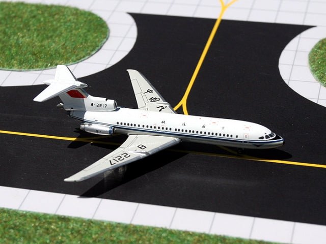 Gemini Jets GJCCA775 1:400 CAAC Hawkey Siddeley HS121 Trident 2E B-2217