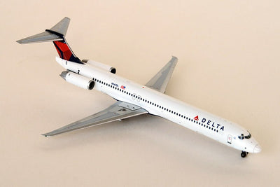 Gemini Jets GJDAL344 1:400 Delta Air Lines MD-88 N947DL