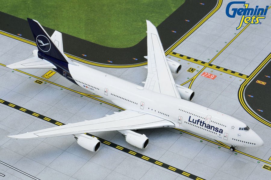 Gemini Jets GJDLH1779 1:400 Lufthansa Boeing 747 - 8 D - ABYC