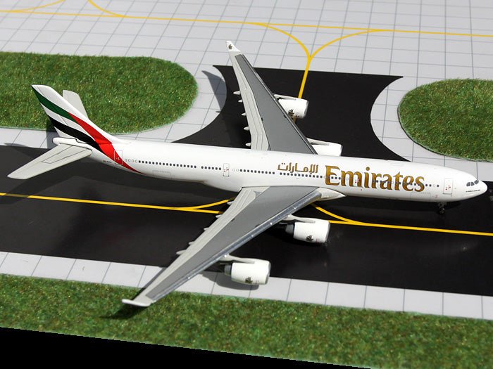 Gemini Jets GJUAE1039 1:400 Emirates Airbus A340 - 500 A6 - ERD