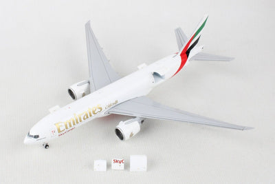 Gemini Jets GJUAE2144 1:400 Emirates SkyCargo 777 - 200LRF