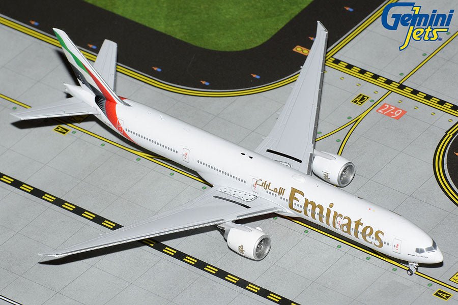 Gemini Jets GJUAE2219 1:400 Emirates Boeing 777 - 300ER