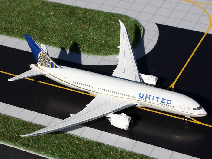 Gemini Jets GJUAL1187 1:400 United Boeing 787 - 8 N20904
