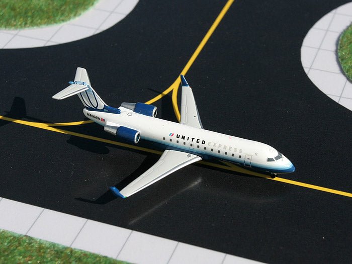 Gemini Jets GJUAL499 1:400 United Express CRJ - 200 N466AW