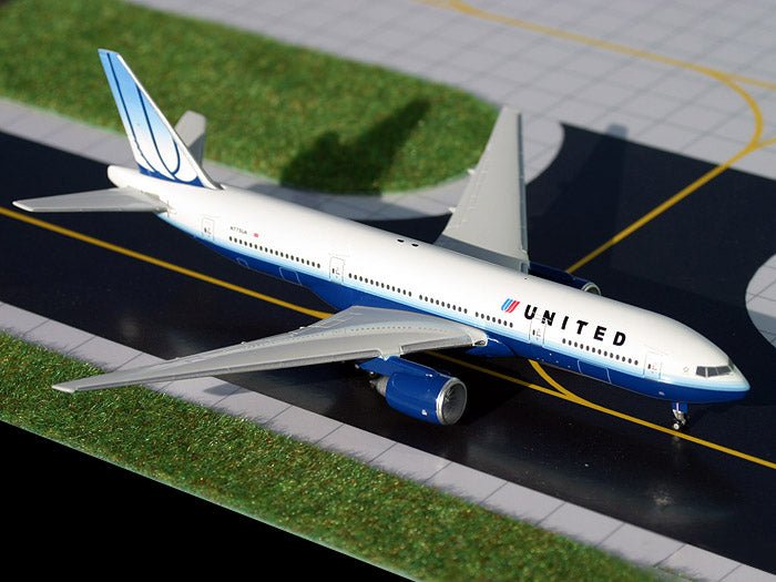Gemini Jets GJUAL659 1:400 United Airlines Boeing 777-200 N769UA