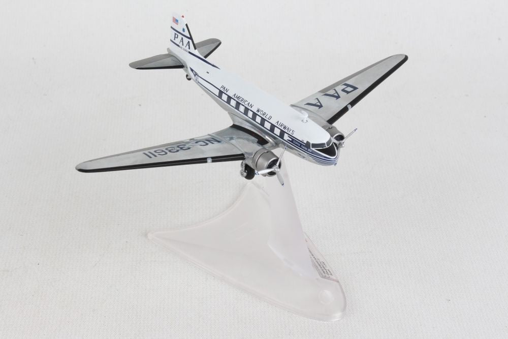 Herpa 570886 1:200 Pan American World Airways Douglas DC-3 NC33611
