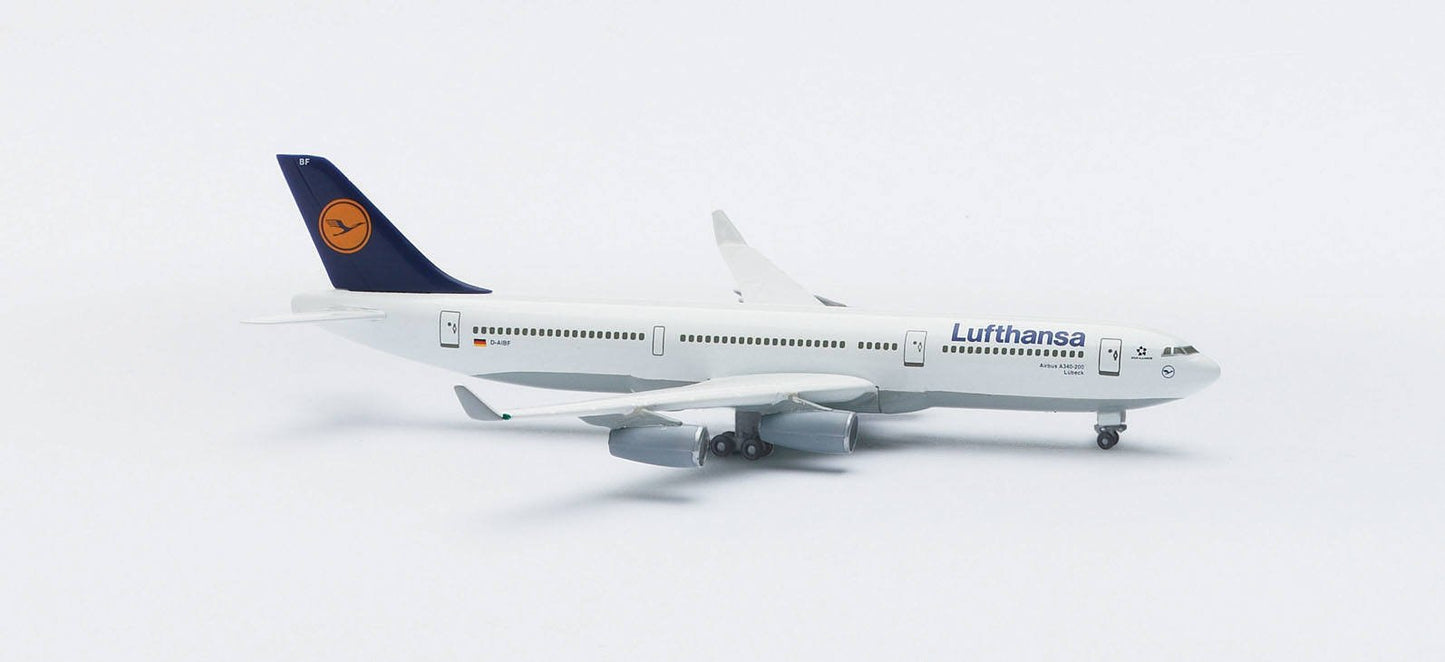 Herpa Wings 516518 1:500 Lufthansa Airbus A330 - 200