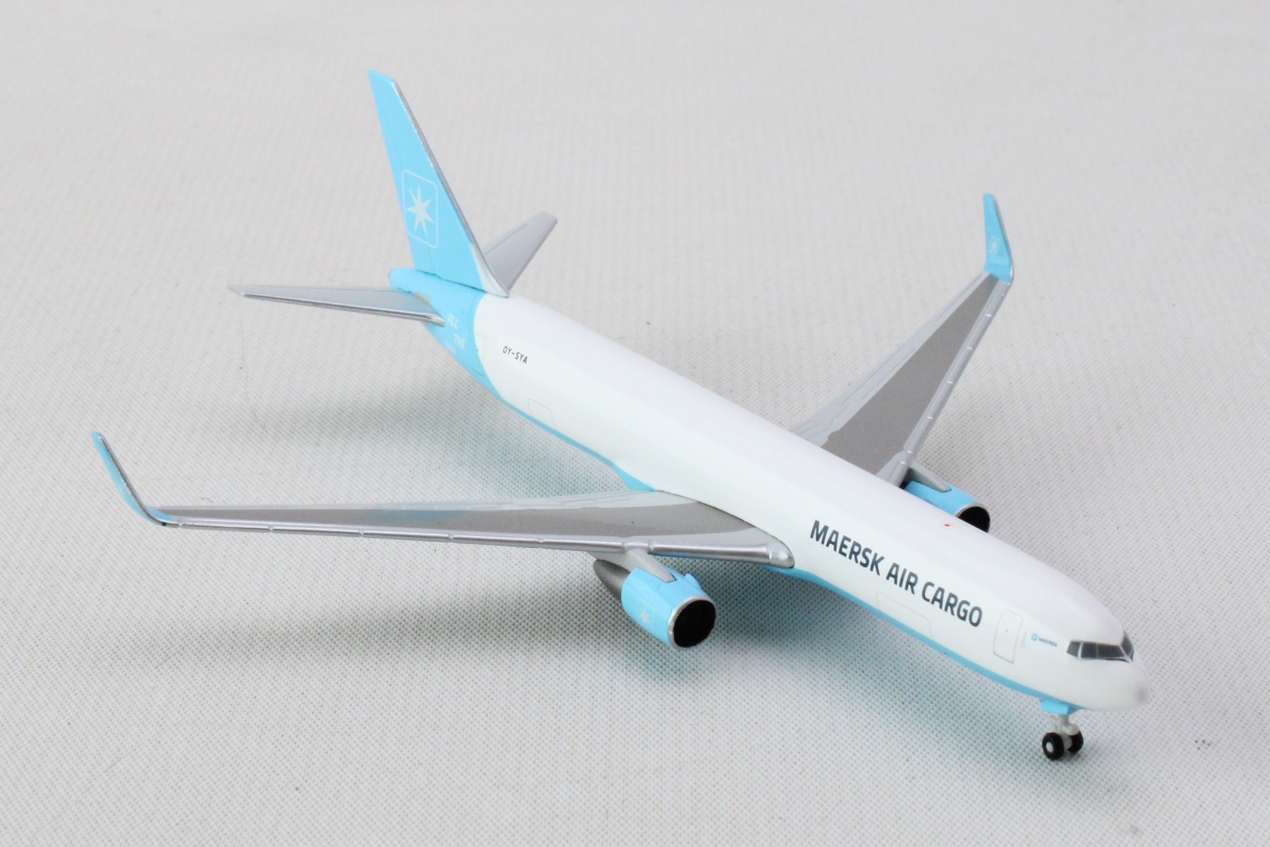 Herpa Wings 537261 1:500 Maersk Air Uk 767-300F