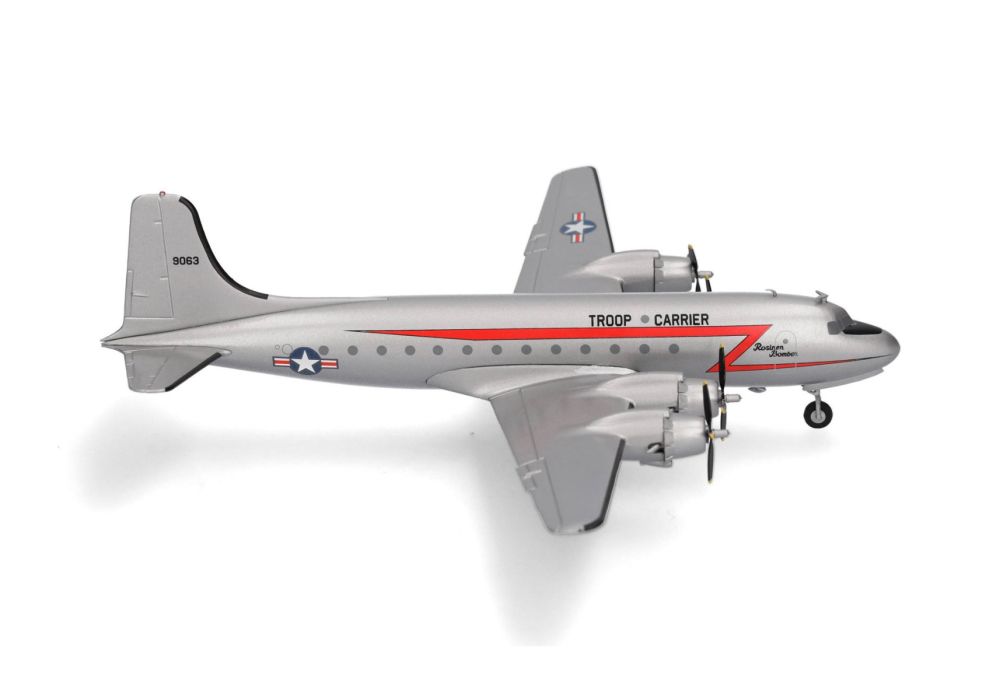 Herpa Wings 573177 1:200 USAF C - 54 Skymaster Douglas Rosienbomber 44 - 9063