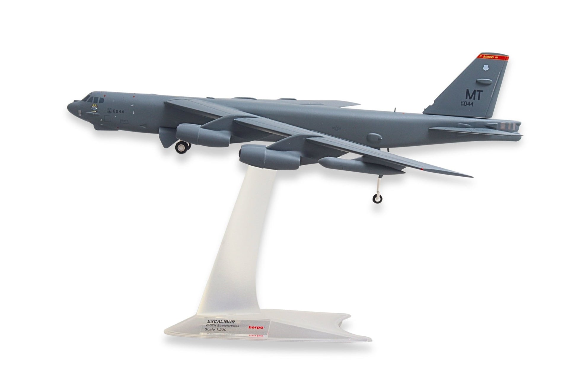 Herpa Wings 573467 1:200 USAF Boeing B - 52H Stratofortress "Excalibur" 23rd BS Minot 60 - 0044