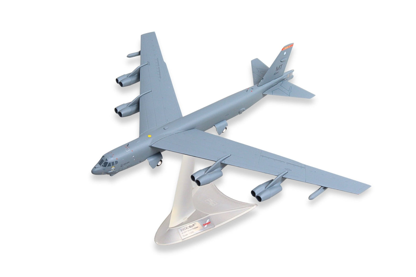 Herpa Wings 573467 1:200 USAF Boeing B - 52H Stratofortress "Excalibur" 23rd BS Minot 60 - 0044