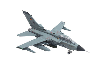 Herpa Wings 573580 1:200 Luftwaffe Panavia Tornado IDS TaktLwG 33, Büchel 46+22