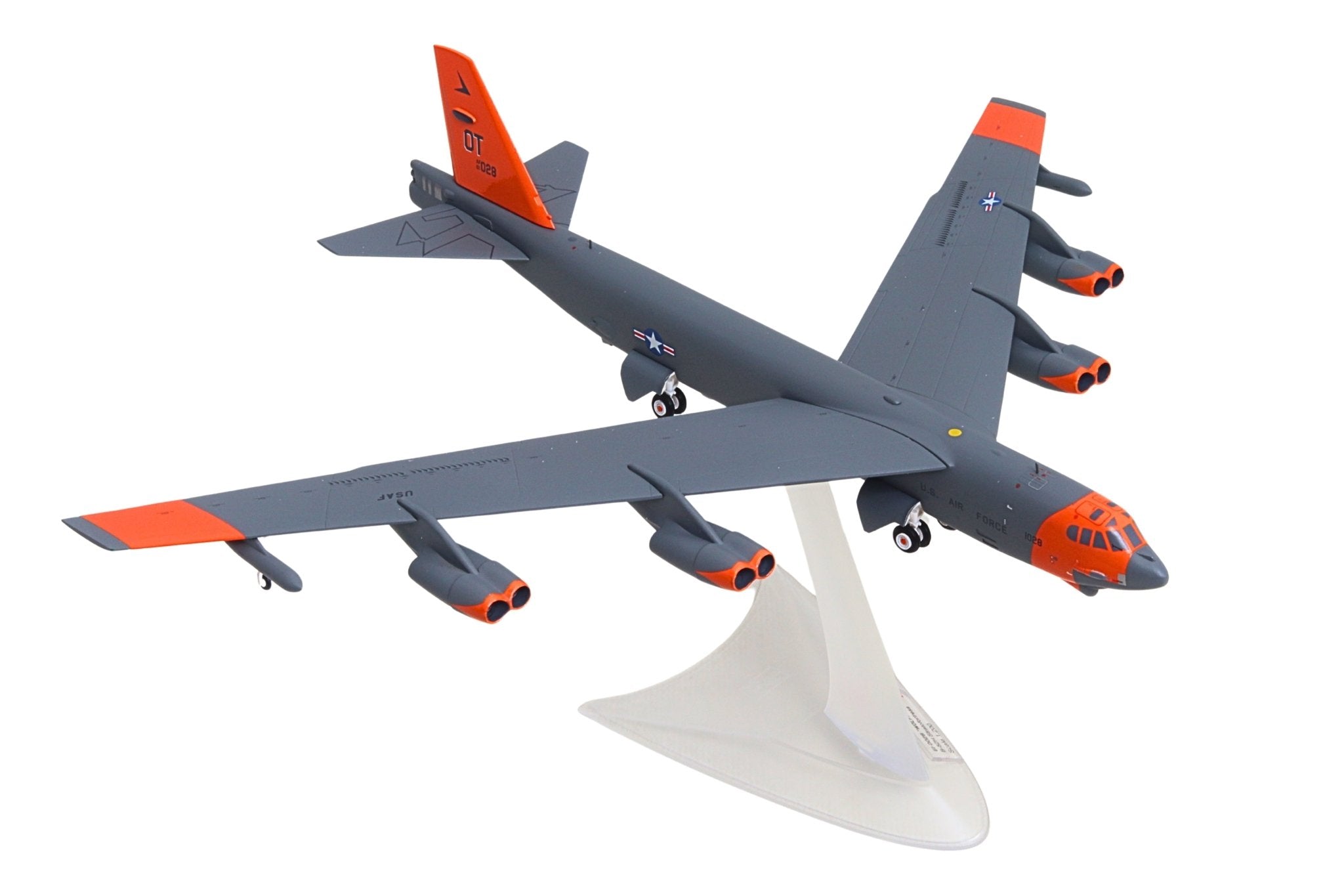 Herpa Wings 573726 1:200 U.S. Air Force Boeing B-52H