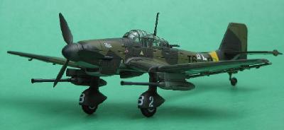 Hobby Master HA0101 1:72 JU - 87 G - 1 "Tank Buster" Stab 10.(Pz)/SG2, H. Rudel, Slovakia, 1944
