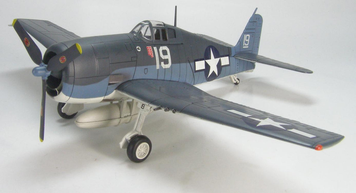 Hobby Master HA1104 1:72 F6F - 3 Hellcat USN VF - 6 Alex Vraciu, USS Intrepid CV - 11
