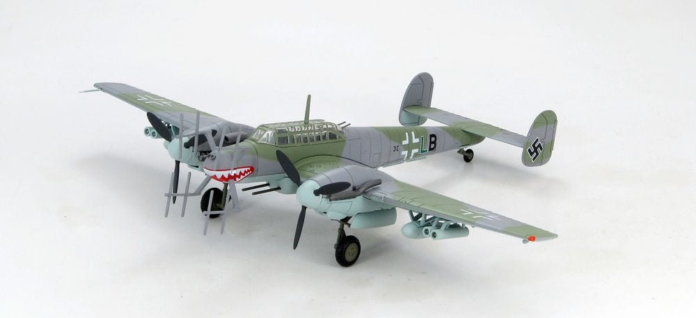Hobby Master HA1805 Bf 110G - 4 "3C+LB", Stab I/NJG 4 "Shark Mouth"