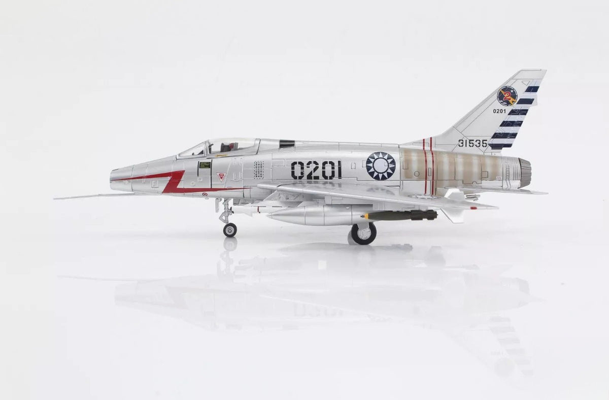 Hobby Master HA2125 1:72 F-100D Super Sabre 020/51-1535, 41st Sqn., ROCAF