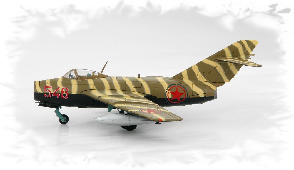 Hobby Master HA2402 1:72 Mig - 15bis 351st Aviapolk (night fighters), Russian Air Force, China, 1953