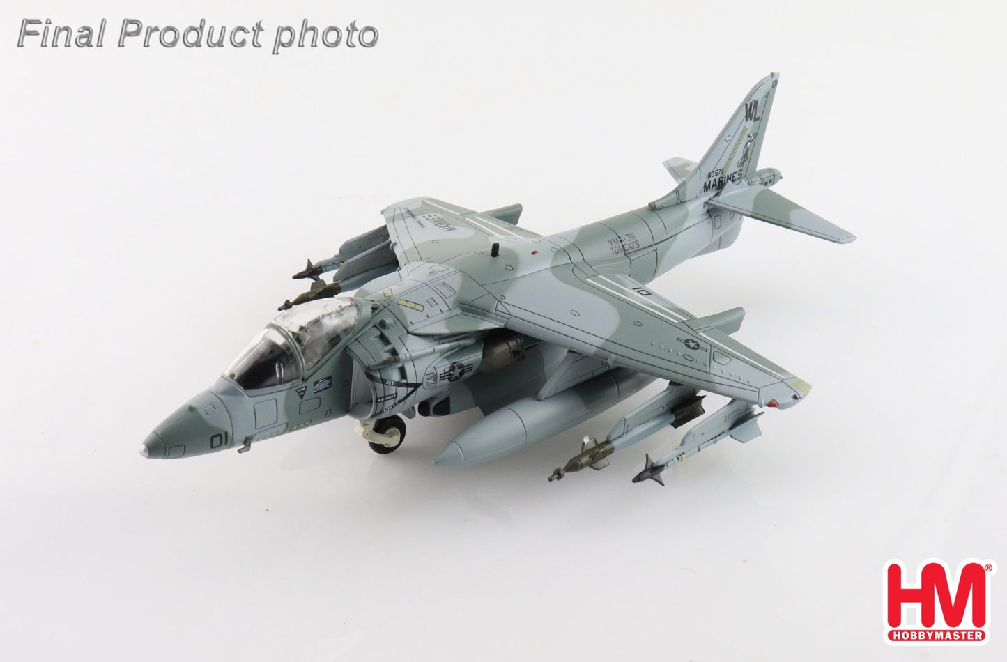 Hobby Master HA2625 1:72 AV - 8B Harrier II 163517, VMA - 311, King Abdul Aziz Base, August 1990